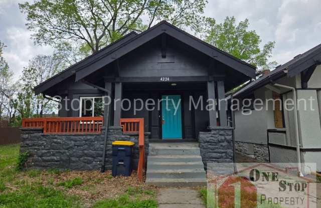 Beautiful 5 Bedroom 2 Bathroom in Kansas City! photos photos