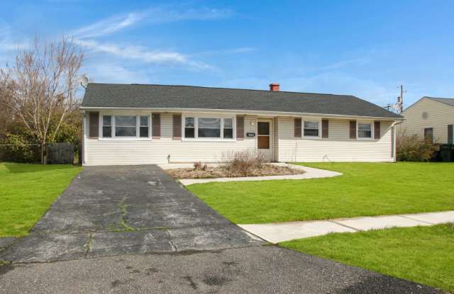 BEAUTIFULLY RENOVATED 4 Bedroom, 2 Full bath Home! GREAT Location! - 1000 Birchwood Drive, New Castle County, DE 19713