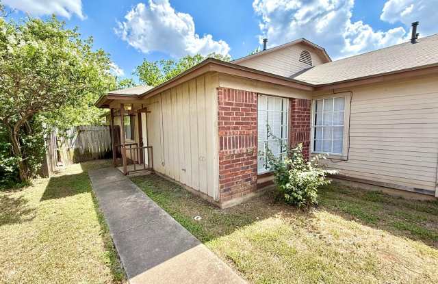 Duplex for Lease in Round Rock photos photos