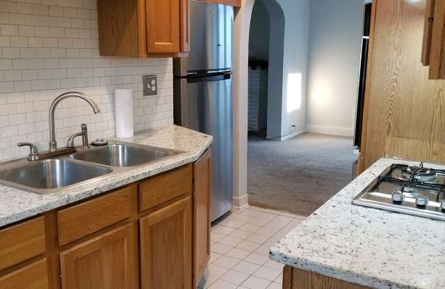 1580 Clarence Avenue photos photos