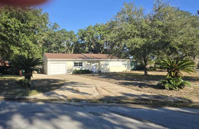 2 Palmetto Dr - 2 Palmetto Drive, Mary Esther, FL 32569
