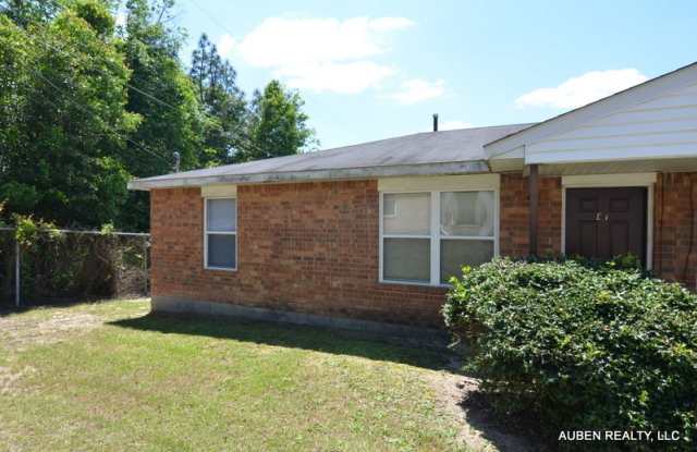 SECTION 8 ACCEPTED Charming 2-Bedroom Home in Hill Place on Walden Drive Gallery 3