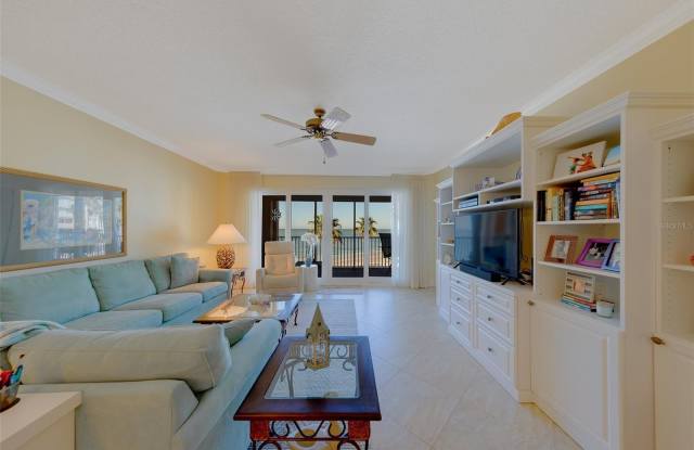 16600 GULF Boulevard Gallery 4