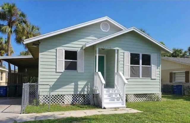 Remodeled Home in Bonita Springs Close to Shopping and Restaurants! Gallery 1