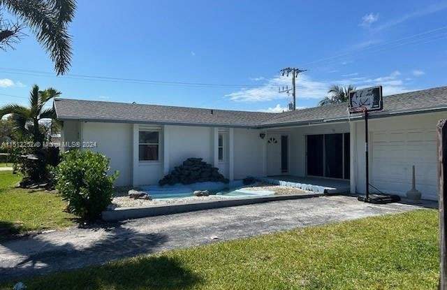 19640 Lenaire Dr - 19640 Lenaire Drive, Cutler Bay, FL 33157