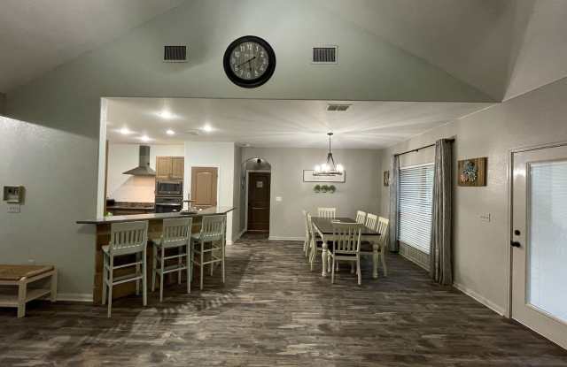 Gorgeous 3 BD/2 BA Home on 2 ACRES in La Vernia ISD! With a private pool! Gallery 1