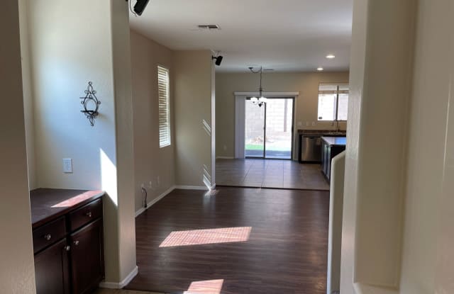 15444 W Canterbury Dr Gallery 2