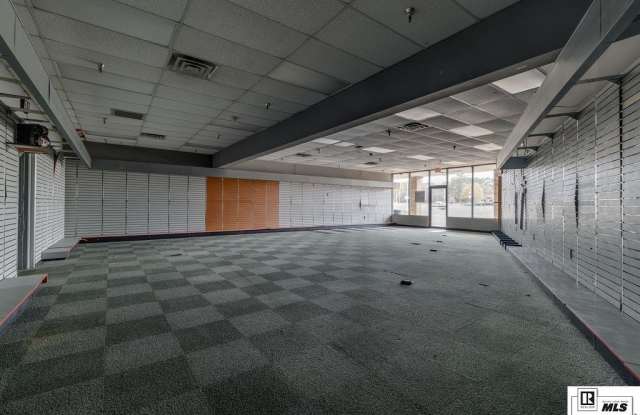 2039 E MADISON AVENUE Gallery 4