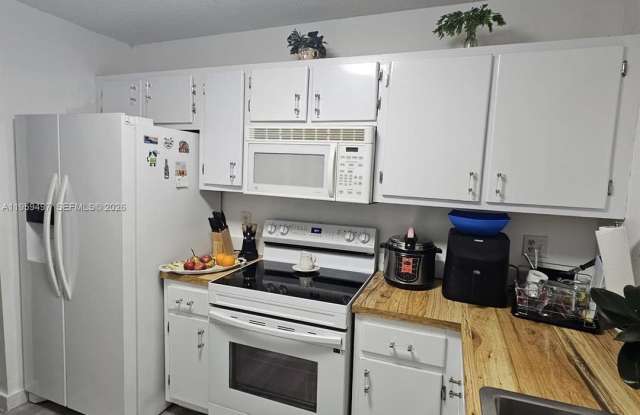 19623 NW 30th Place, Miami Gardens, FL 33056 photos photos 19623 NW 30th Place, Miami Gardens, FL 33056 photos photos