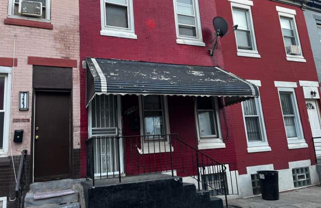 2445 N BANCROFT Street photos photos