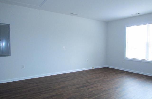 28580 DUPONT BOULEVARD photos photos