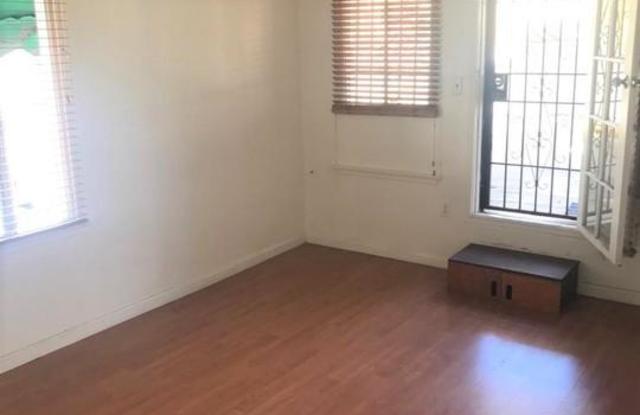 3361 CAHUENGA Boulevard Gallery 3