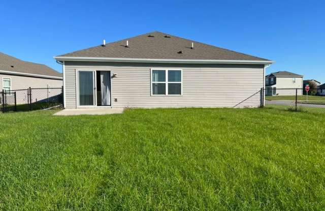 Spacious Zero-Entry Ranch Home on Expansive Lot with Gourmet Kitchen and Cozy Fireplace- Fenced Backyard, no Basement Gallery 3
