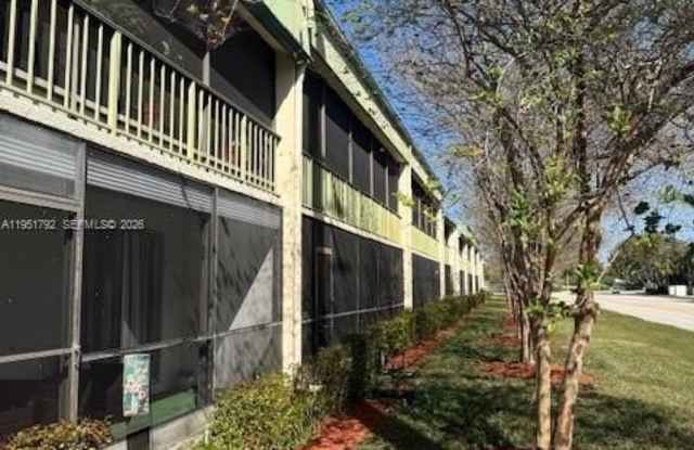 4113 NW 88th Ave photos photos