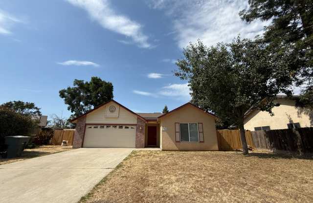 Must See! 4 bedroom, 2 bathroom located in desirable neighborhood of Visalia, CA photos photos
