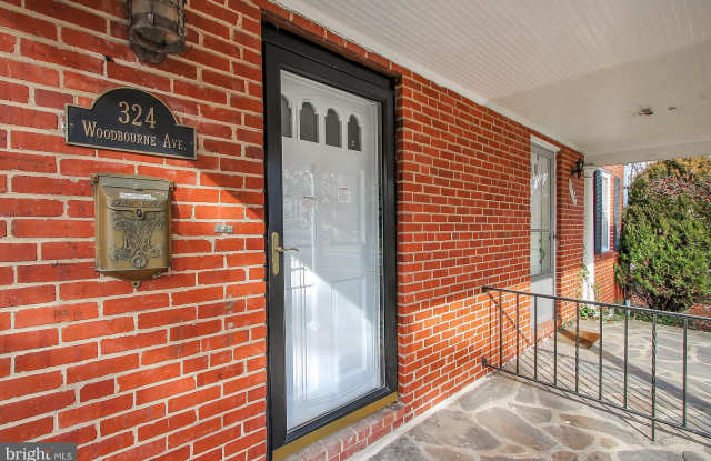 324 WOODBOURNE AVENUE Gallery 2