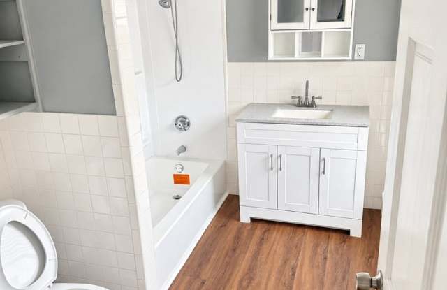 Charming 2BR Duplex in Lowell Gallery 4