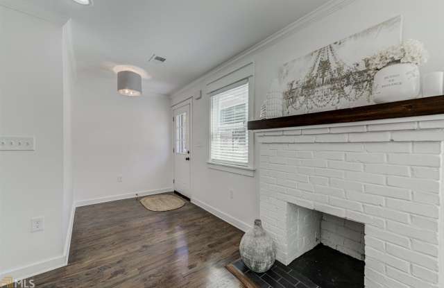456 Griffin Gallery 4