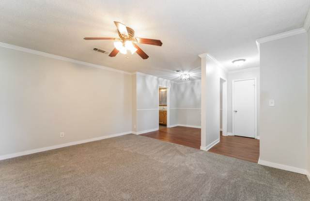 124 Oakdale Circle Gallery 3
