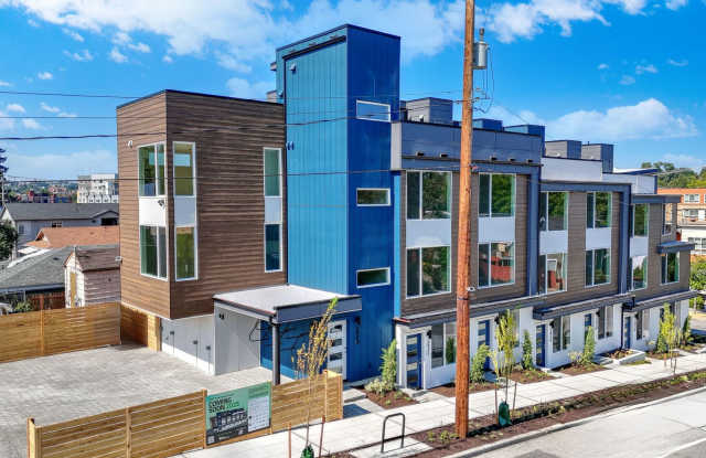 Modern Mount Baker Living photos photos