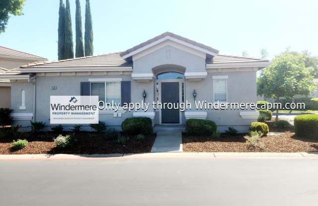 Bright 3 bedroom, 2 bath in Gated Community of Bentley Square! photos photos