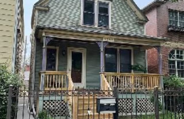 1841 W Wellington Ave - 1841 West Wellington Avenue, Chicago, IL 60657