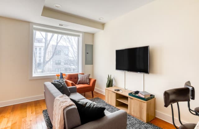 913 14th St SE - 913 14th Street Southeast, Washington, DC 20003