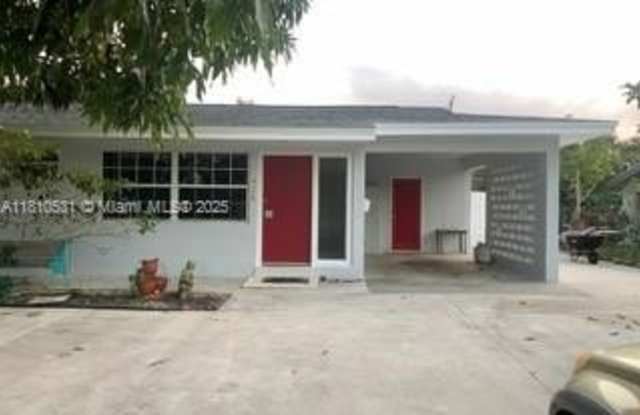 928 W Camino Real photos photos