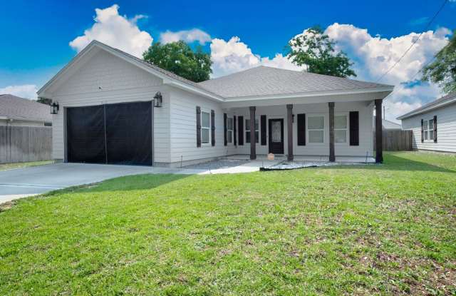 Stunning Craftsman Style Home Minutes to Hurlburt  Eglin photos photos