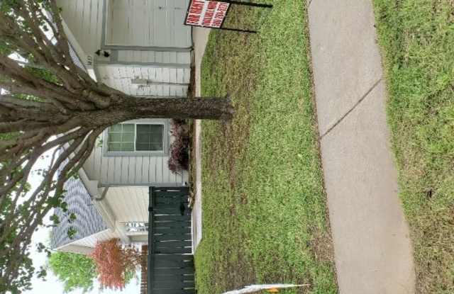 1437 Pine Lane - 1437 Pine Lane, Fort Worth, TX 76140