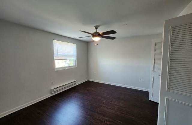 94 West Squantum Gallery 4