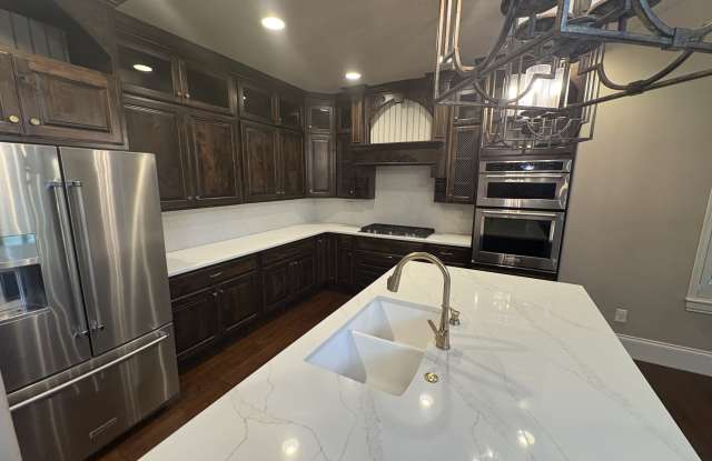 431 North Fairway Drive Gallery 4