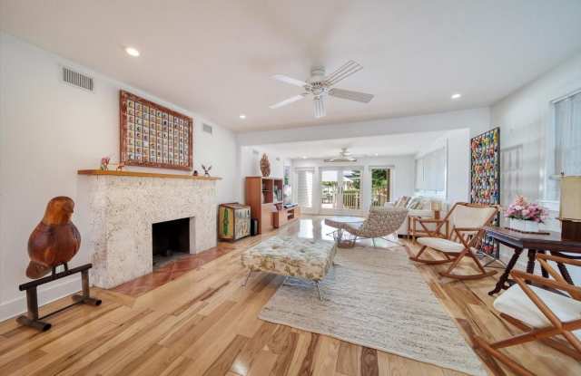 2605 PASS A GRILLE Way Gallery 4
