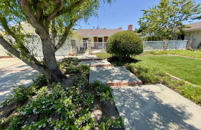 1935 Hobart Drive Gallery 4