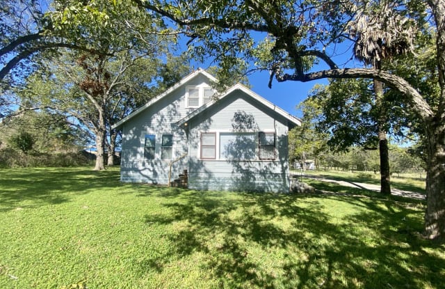 222 W Holland St - 222 West Holland Street, San Marcos, TX 78666