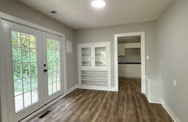 331 Eastland Avenue Gallery 2