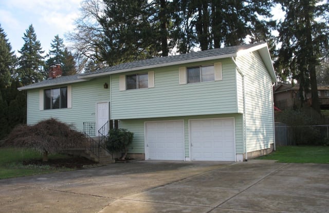 4372 SE Hill Rd. - 4372 Southeast Hill Road, Oak Grove, OR 97267