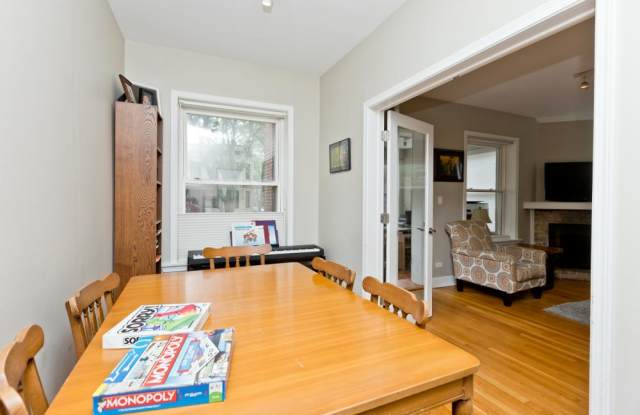 1258 w Cornelia Gallery 2