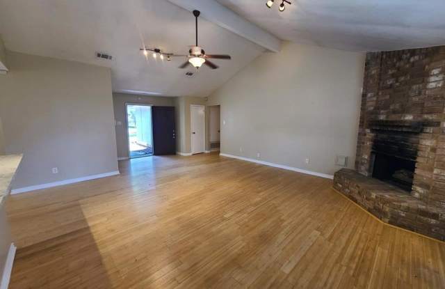 24003 Spring Day Gallery 4