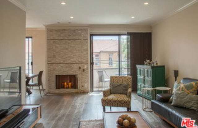 1271 Granville Avenue Gallery 3
