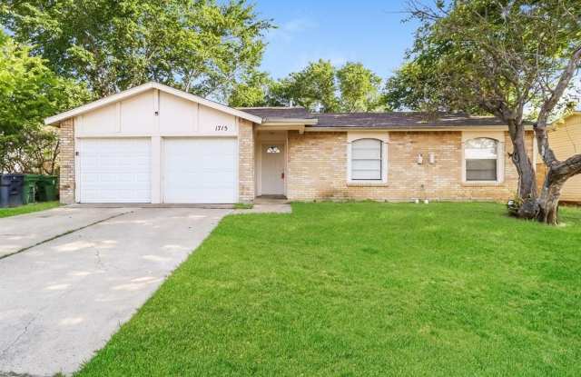 1715 Glenview Lane - 1715 Glenview Lane, Arlington, TX 76014