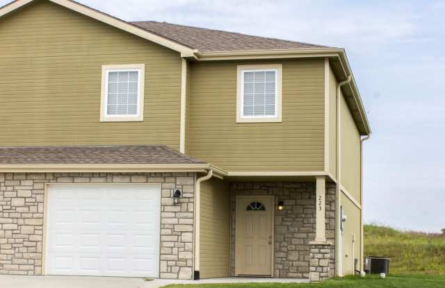 223 Kelly Lane - 223 Kelly Lane, St. George, KS 66535