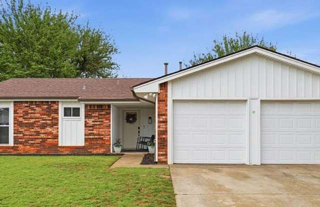 Updated 3 Bed, 2 Bath Home in Yukon – Mustang Schools! photos photos
