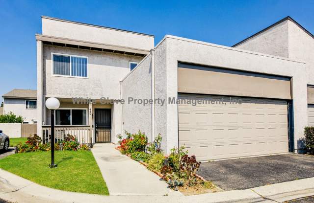 Spacious Anaheim Townhome Near Anaheim Coves with Community Pool & Clubhouse photos photos