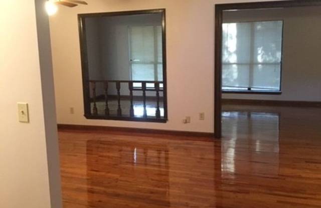 8991 Emerald Court Gallery 2