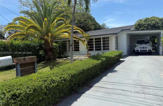 9040 SW 156th St photos photos