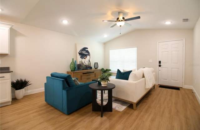 1242 DOROTHY Street Gallery 3