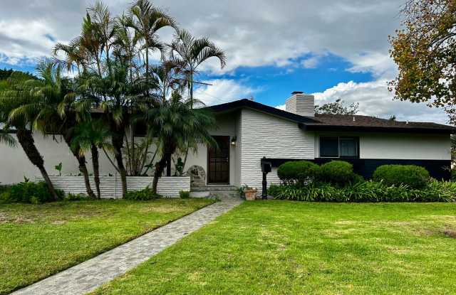 Beautiful Anaheim Colony Home - 623 North Pine Place, Anaheim, CA 92805