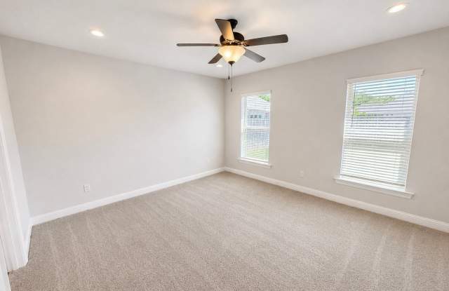 915 Hackberry Drive Gallery 4