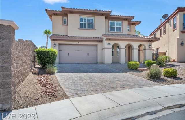 Rare and stunning 5 bedroom 4117sqft property with pool and spa in the backyard. Gallery 3